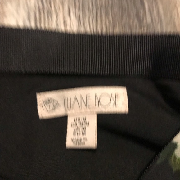 Floral ruffle skirt in EUC - Picture 3 of 3